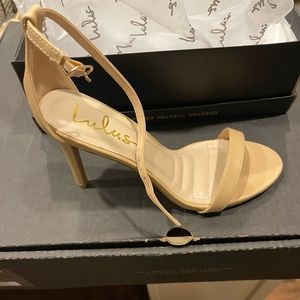 Lulus brand new heels, size 8.5. nude pink color.